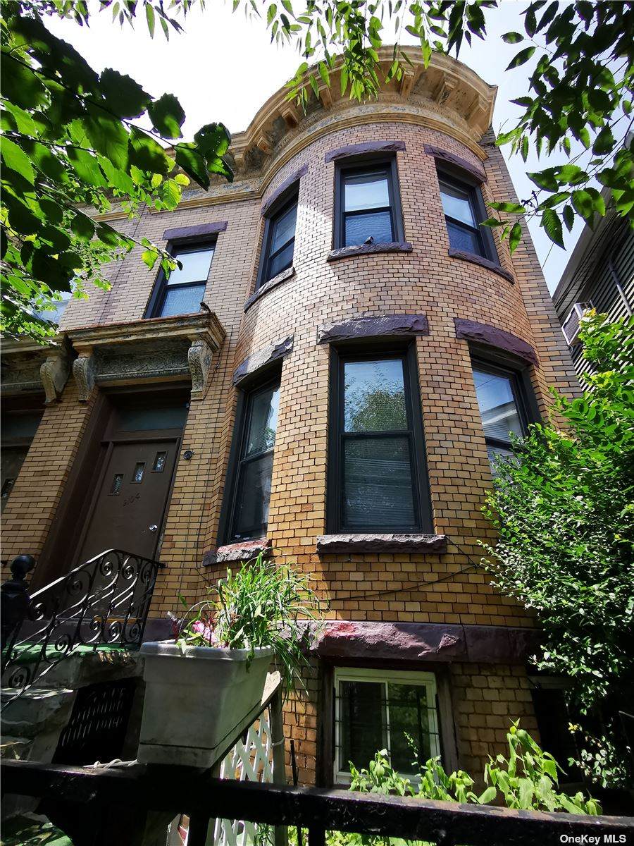 91-04 77th Street - Photo 1