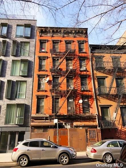 195 Henry Street - Photo 1