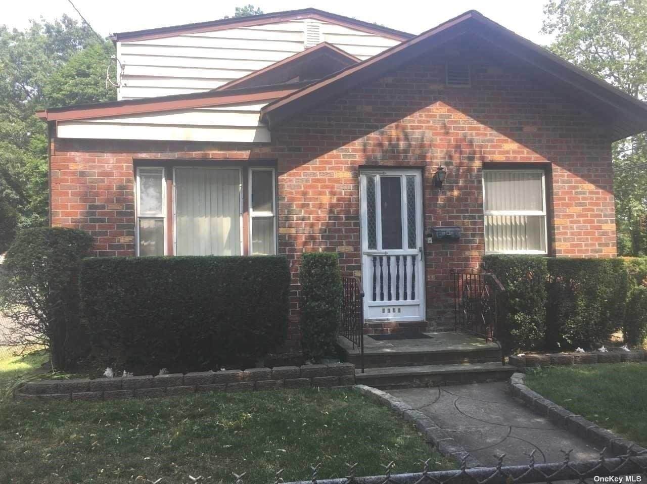2163 Chestnut Street - Photo 1