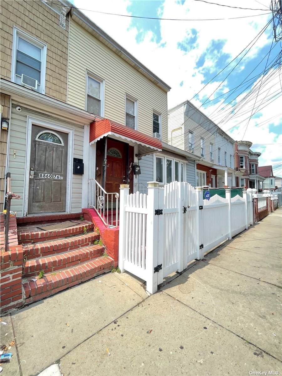 8858 76 St - Photo 1