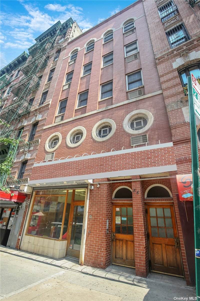 86 Elizabeth St - Photo 1