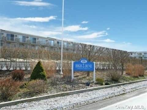 575 Dune Road - Photo 1