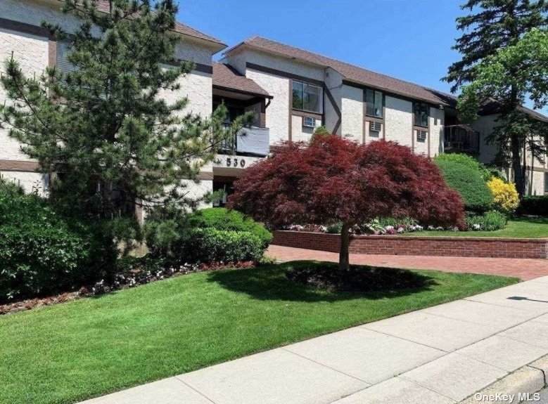 530 Hudson - Photo 1