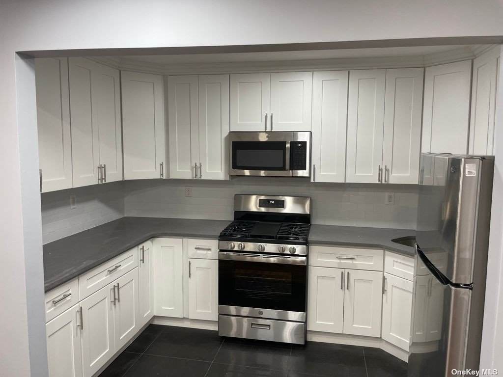 282 Watjean Ct - Photo 1