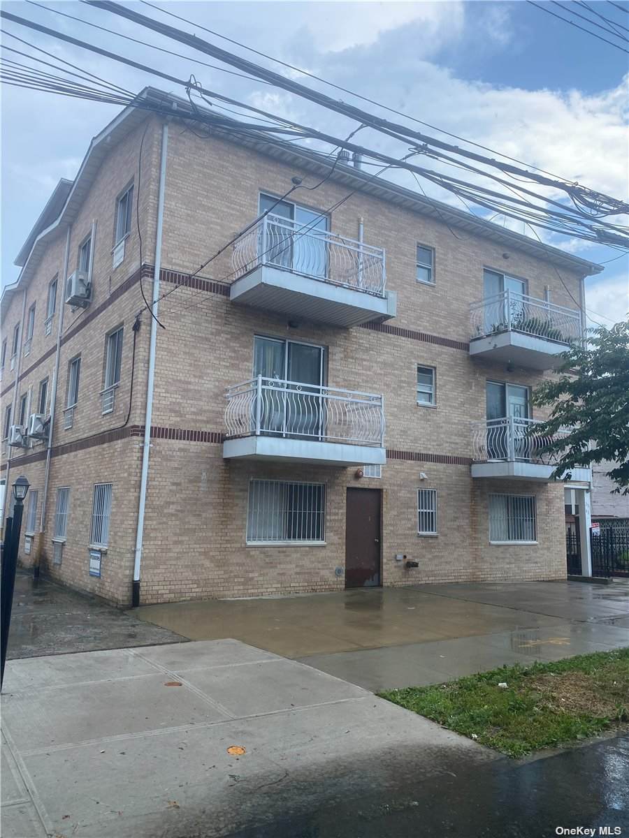 2543 16 Street - Photo 1