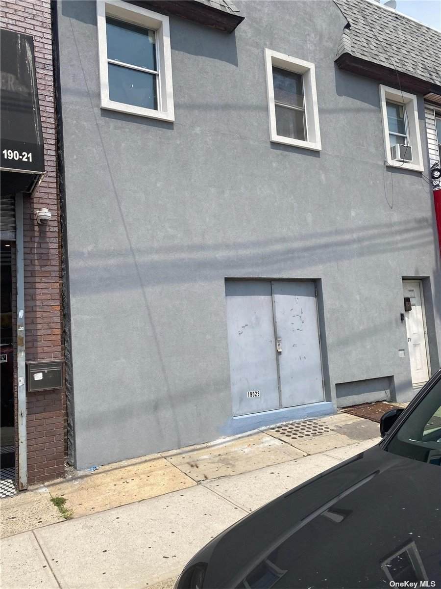 190-23 Jamaica Avenue - Photo 1