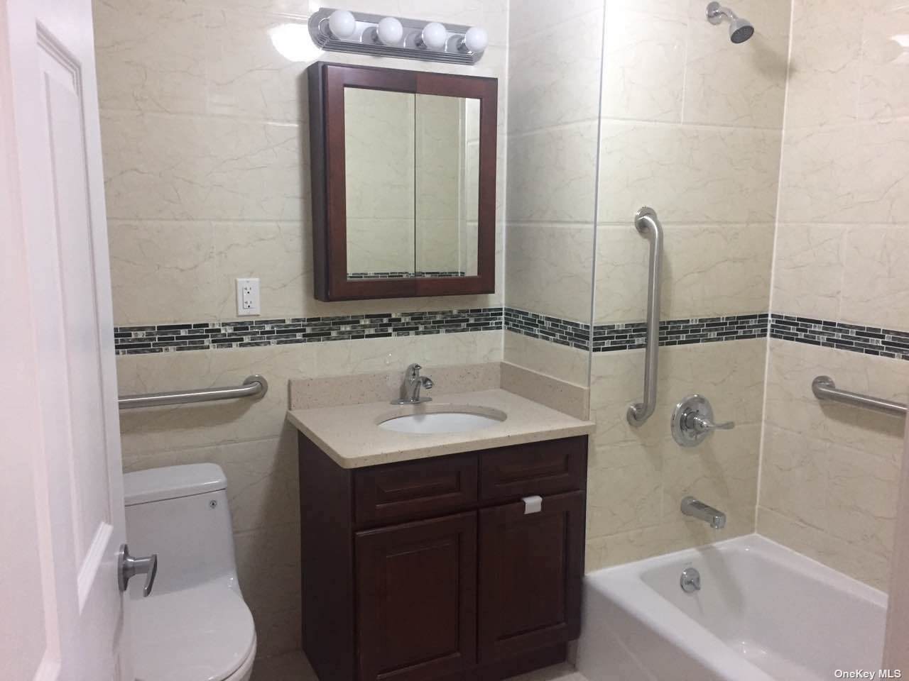 136-21 Latimer Pl - Photo 1