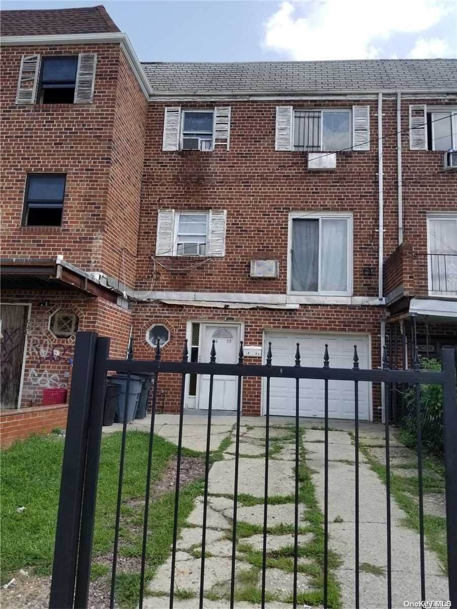 94-03 199th Street - Photo 1
