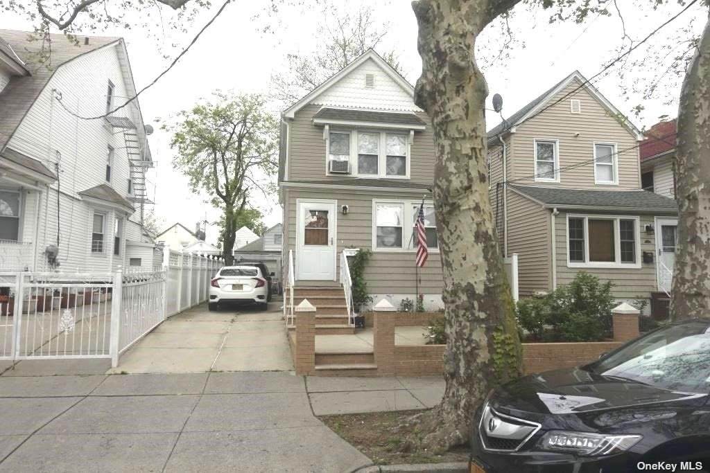 105-20 88 Street - Photo 1