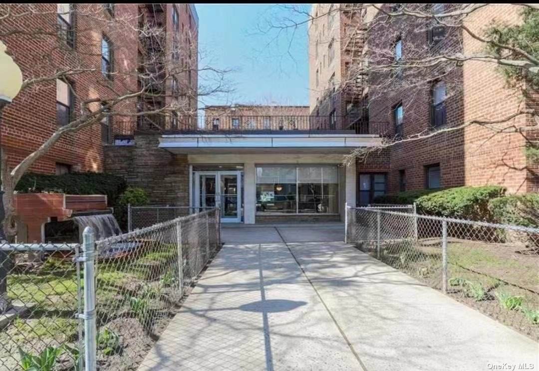 345 Webster Avenue - Photo 1