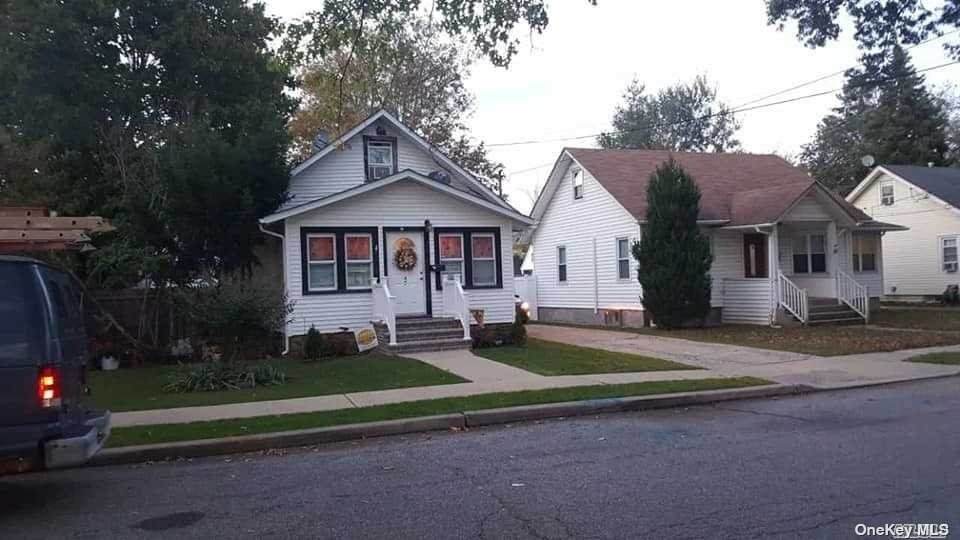 47 Stowe Avenue - Photo 1