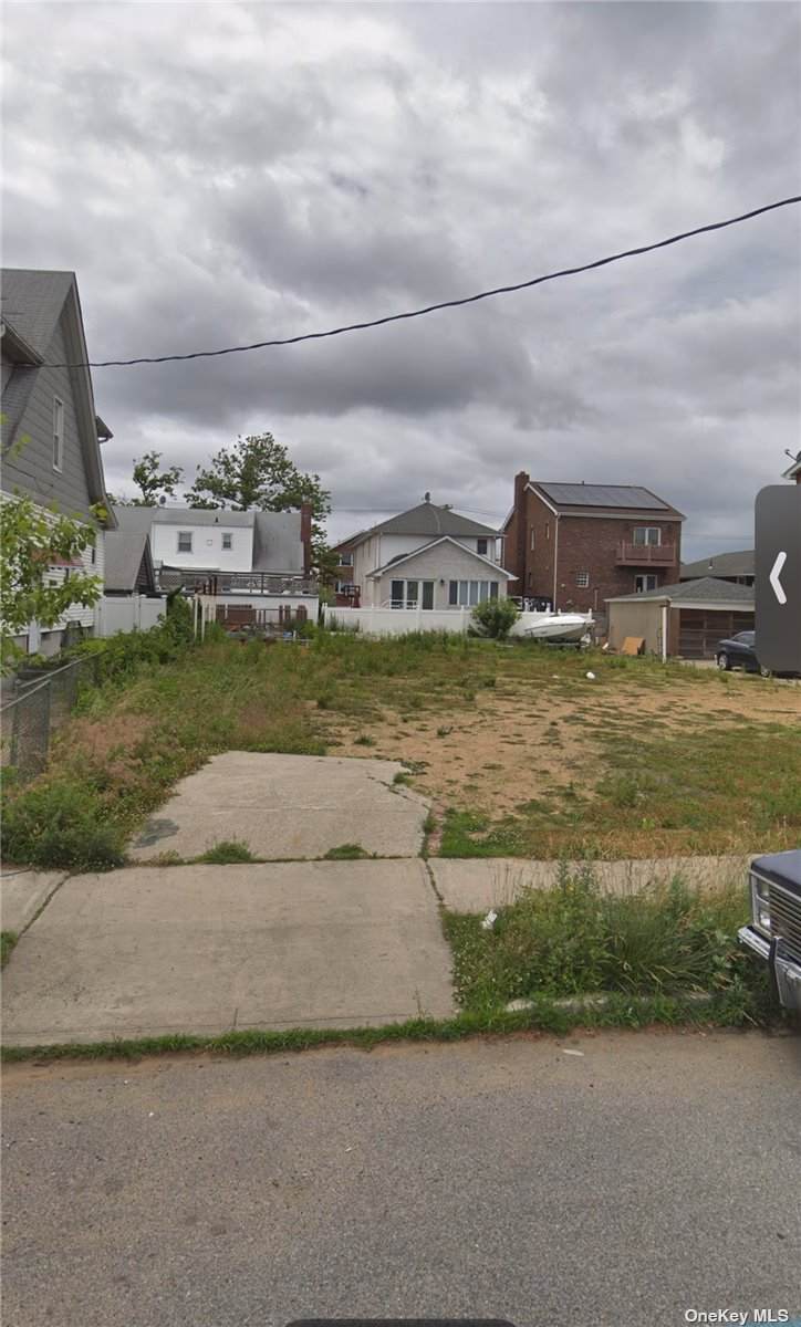 162-44 96 Street - Photo 1