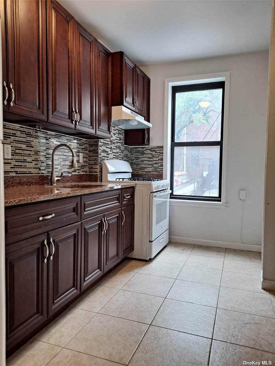 709 Flatbush Avenue - Photo 1