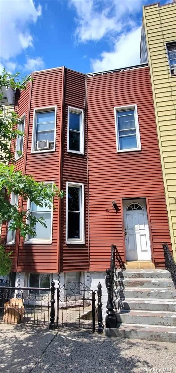 179 Kingsland Avenue - Photo 1