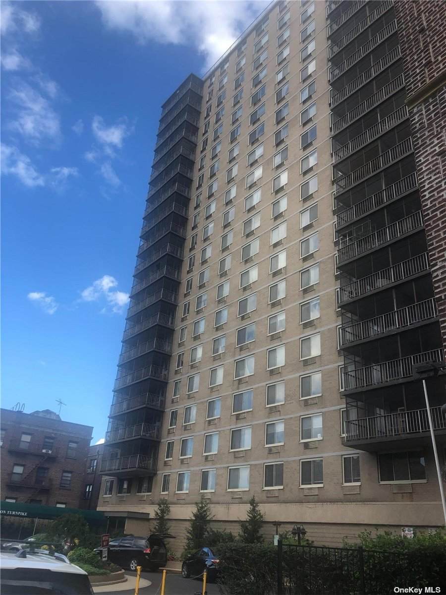 118-18 Union Turnpike - Photo 1