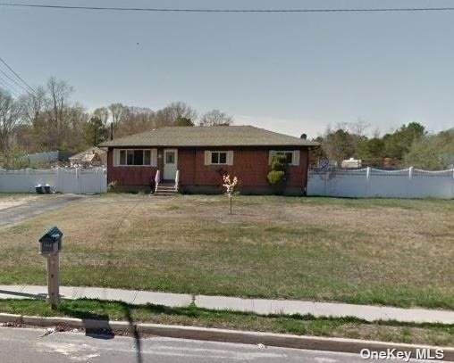 1068 Connetquot Avenue - Photo 1