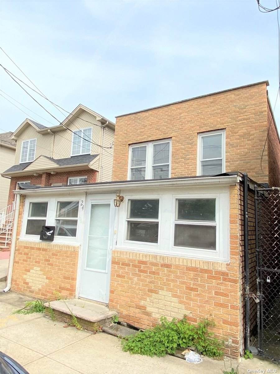 24 Hett Avenue - Photo 1