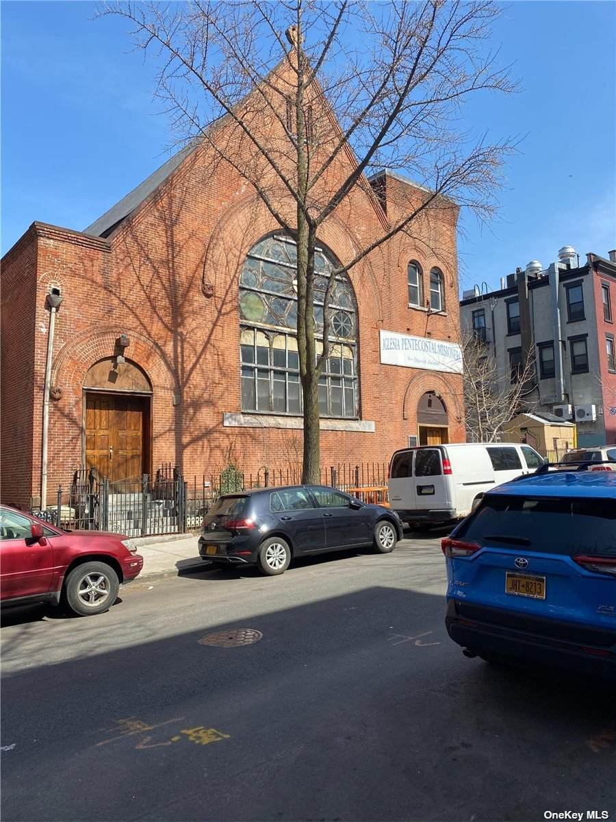 237 17th Street - Photo 1