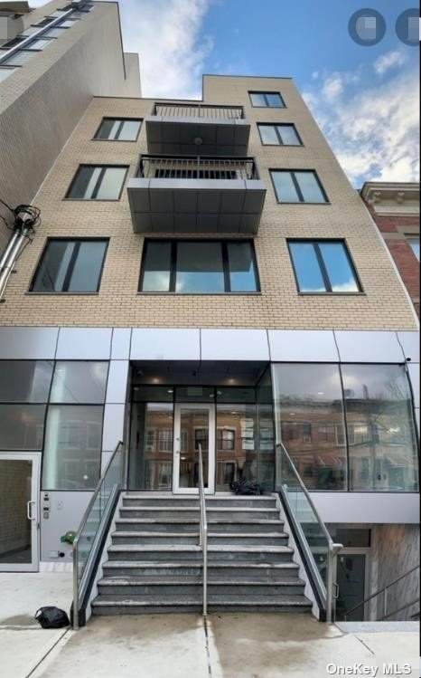 838 41 Street - Photo 1