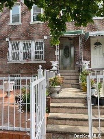 31-11 100th Street - Photo 1