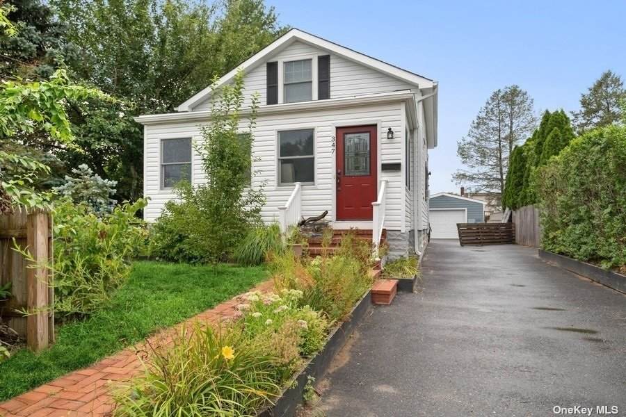347 Marcy Avenue - Photo 1