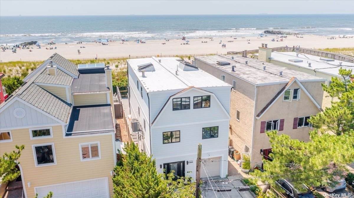 923 Oceanfront - Photo 1