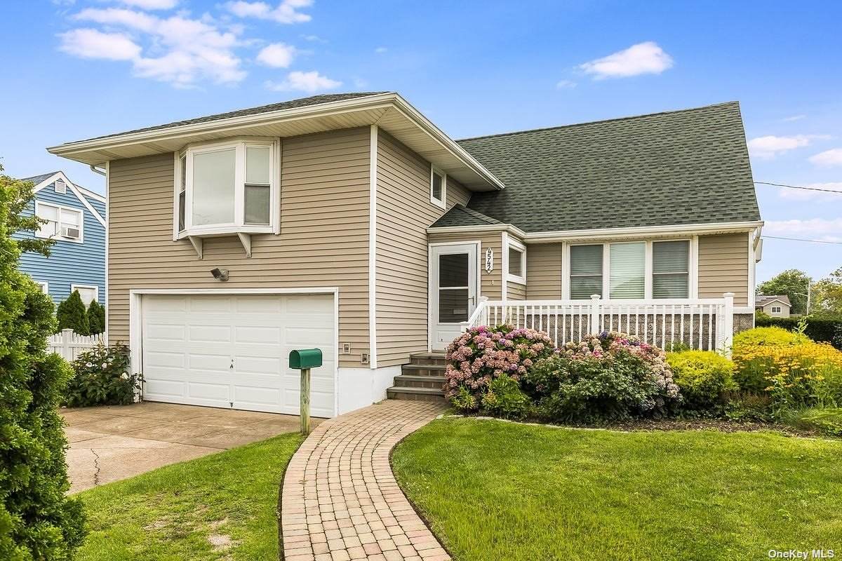 4542 Decatur - Photo 1