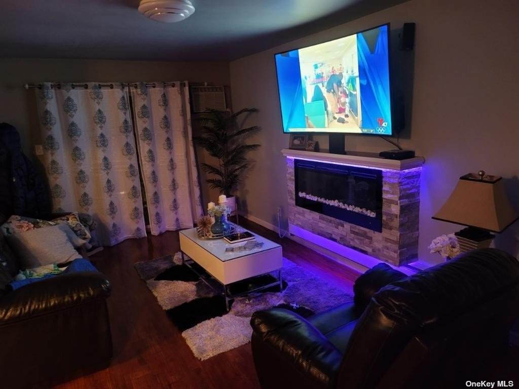 58-38 Van Cleef Street - Photo 1
