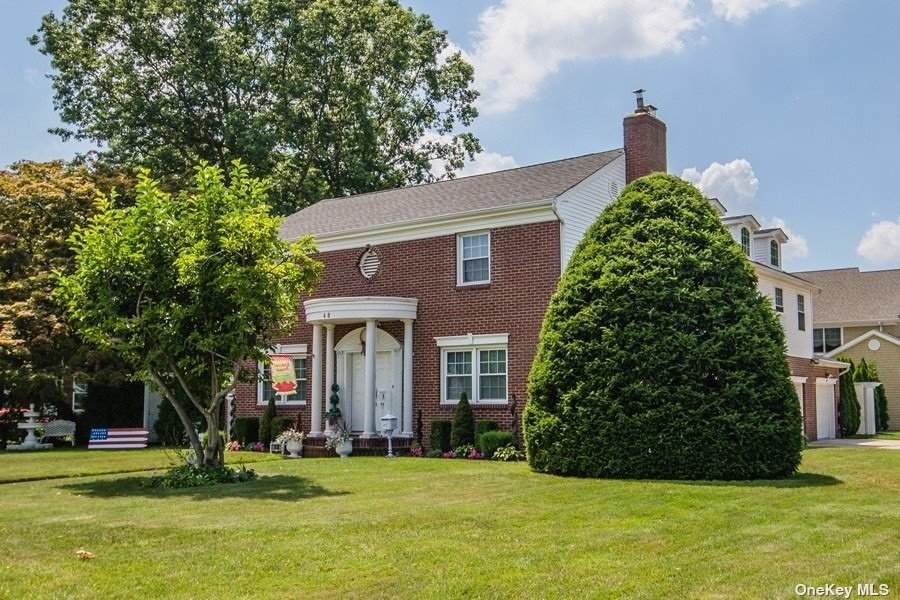48 Nassau Boulevard - Photo 1