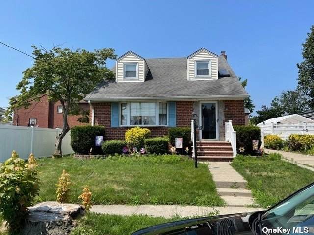 319 11th Street - Photo 1