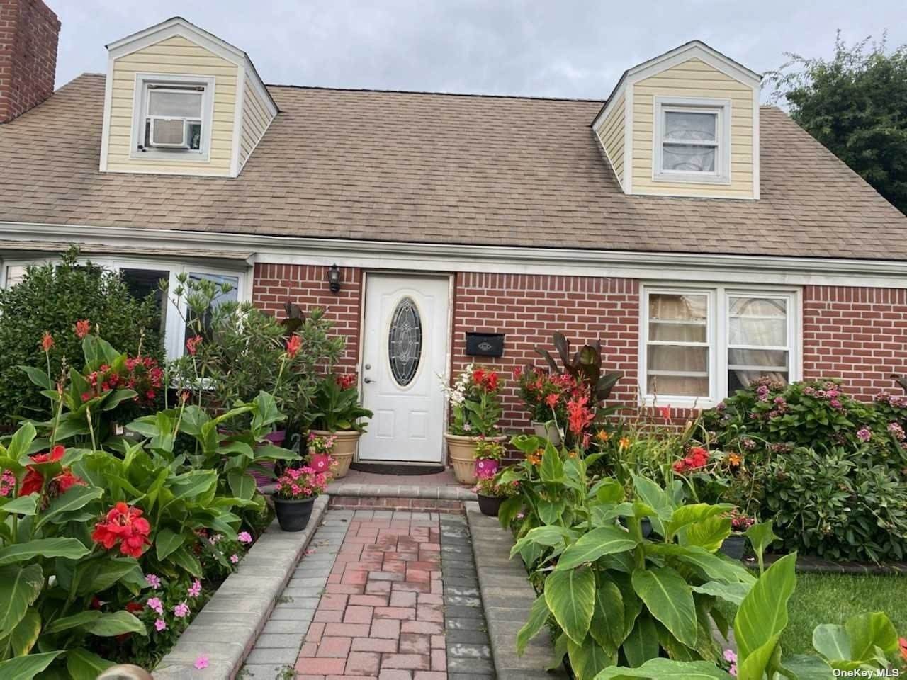 16 Gardner Avenue - Photo 1