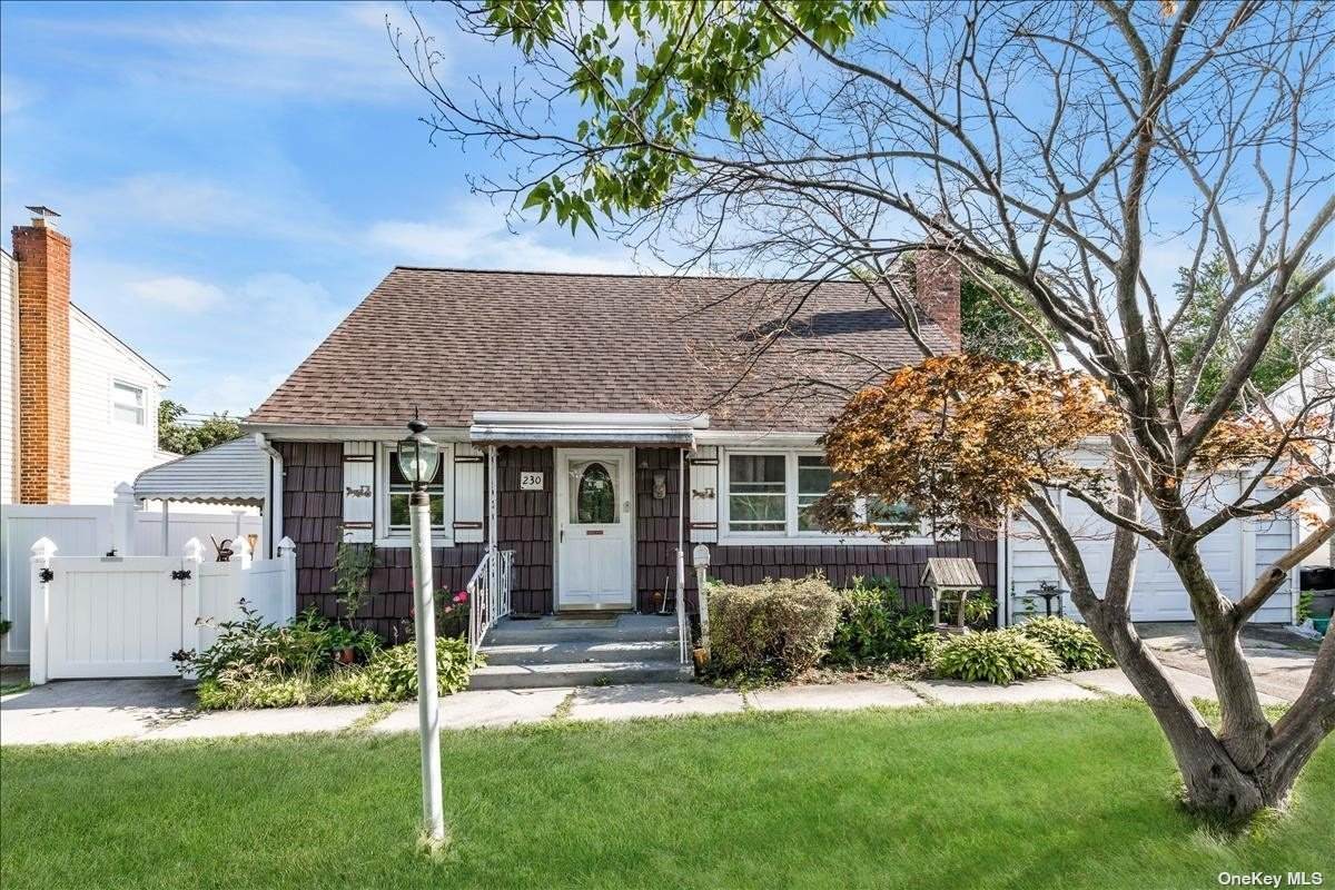 230 Lee Avenue - Photo 1