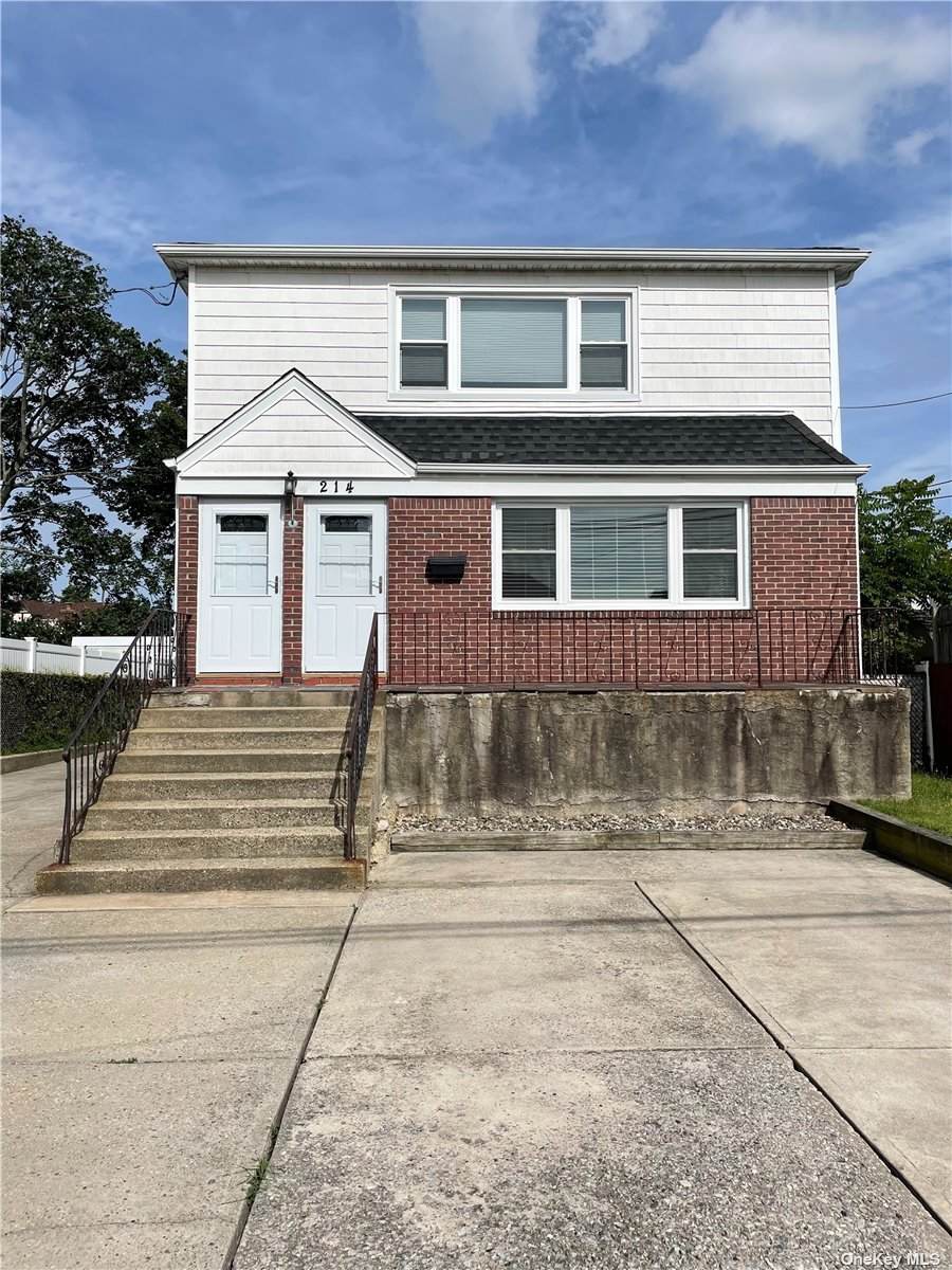 214 Carman Avenue - Photo 1