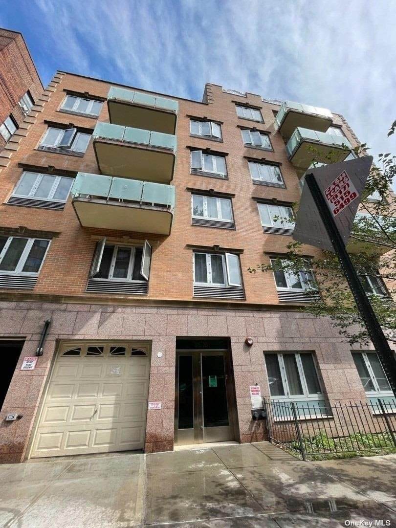 85-10 Elmhurst Avenue - Photo 1
