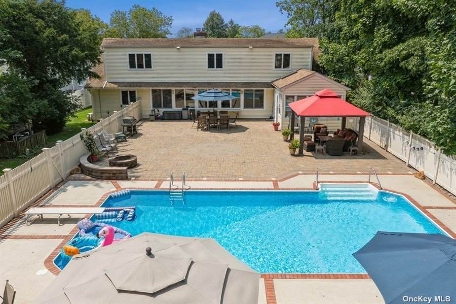 250 Waverly Avenue - Photo 1