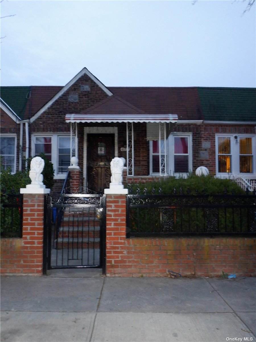 673 48th Street - Photo 1