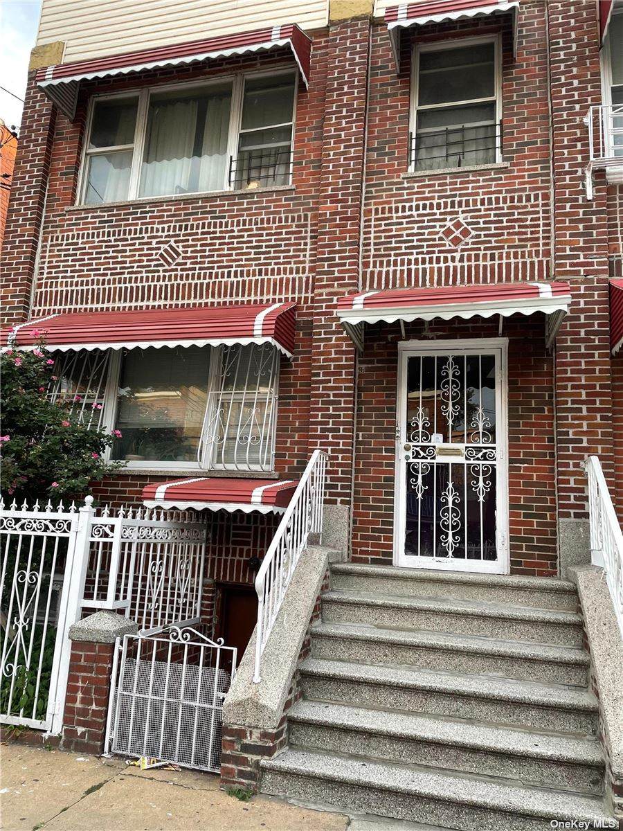 3329 Seymour Avenue - Photo 1