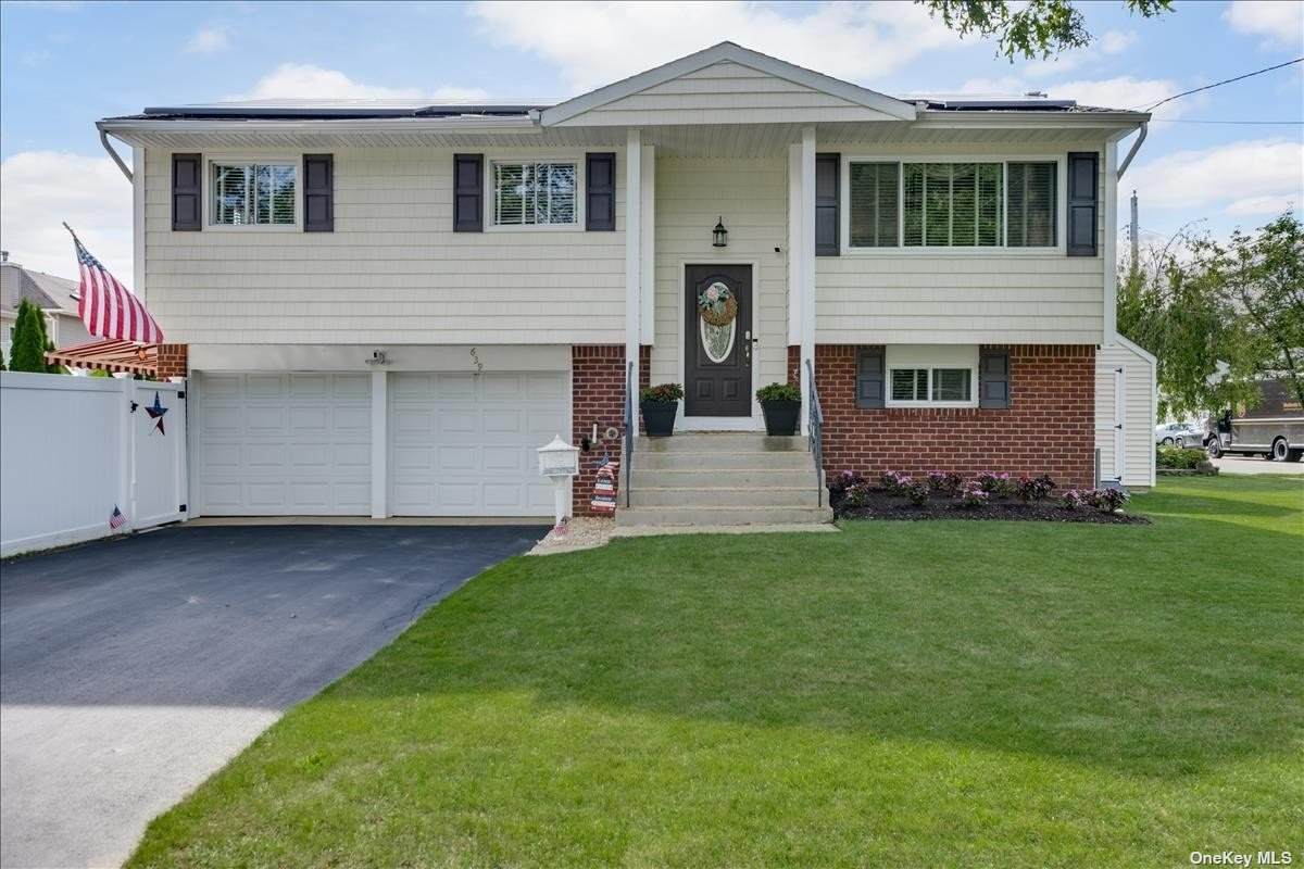 639 Franklin Avenue - Photo 1