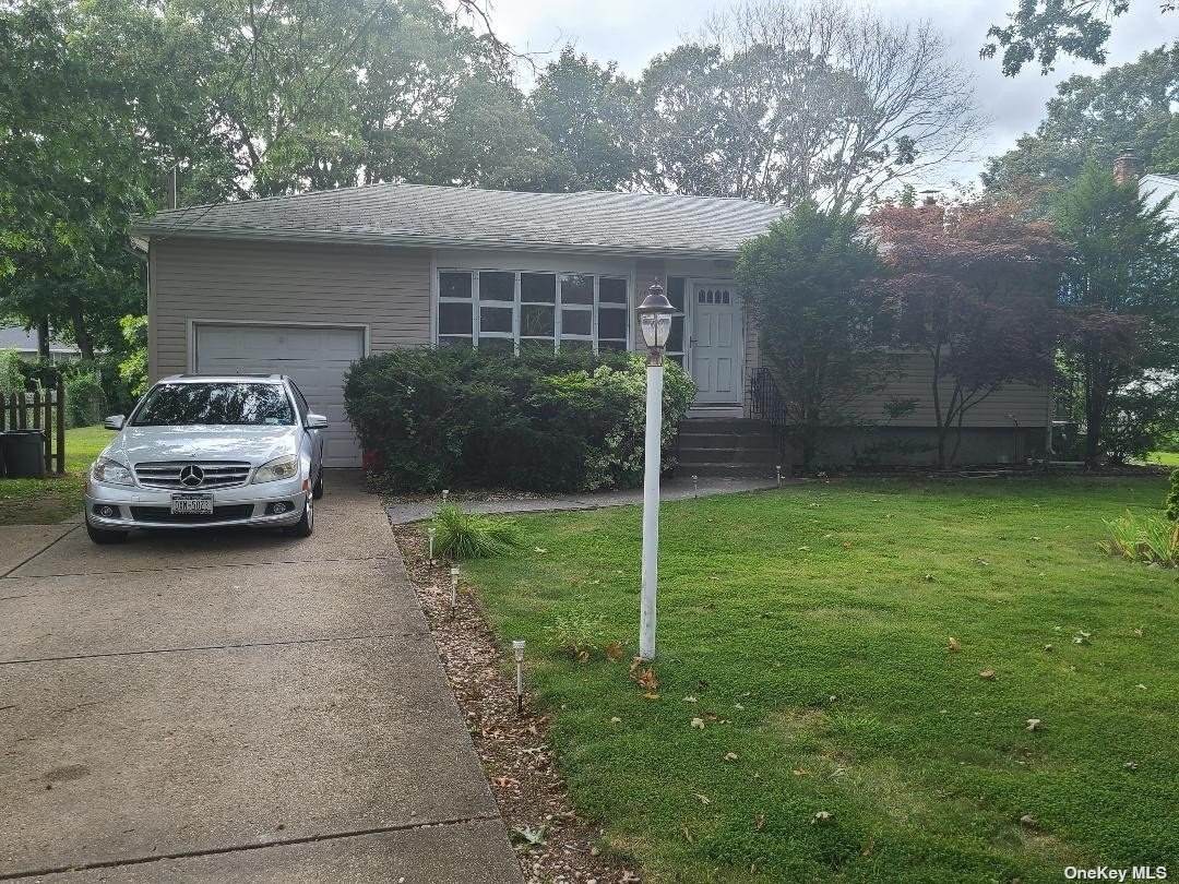 1029 Howells Road - Photo 1
