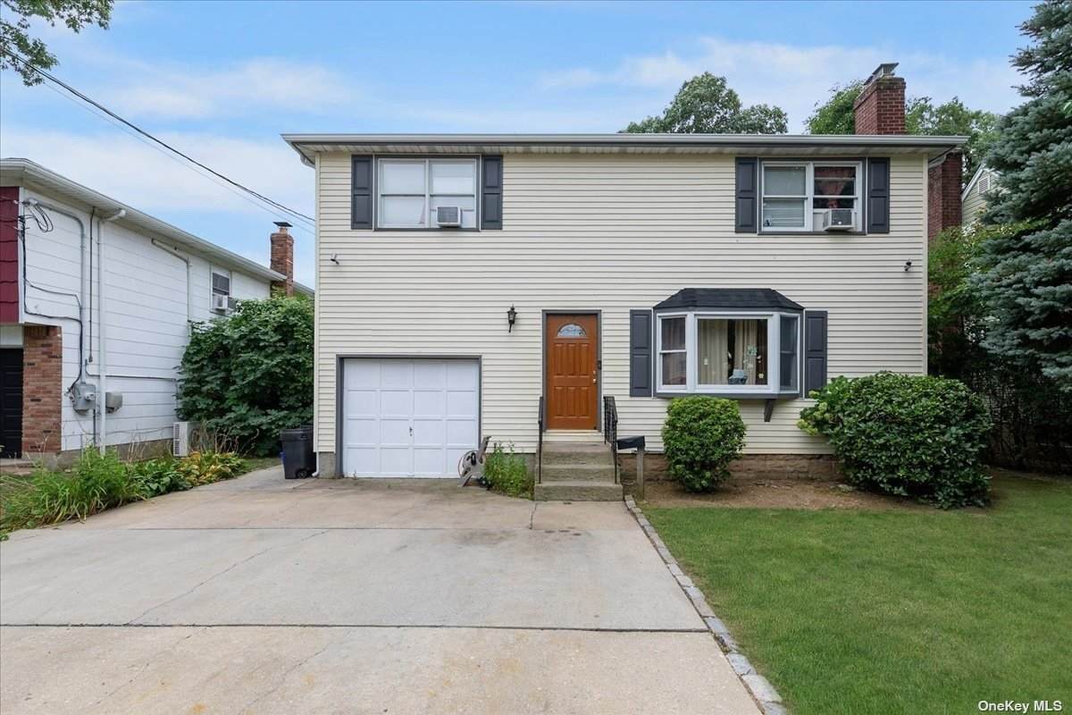 542 Christie Street - Photo 1