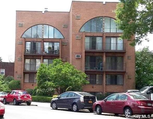 84-62 Austin Street - Photo 1