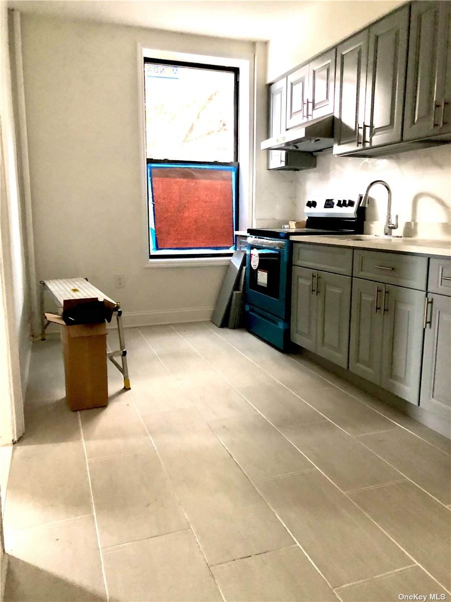105-22 Northern Boulevard - Photo 1