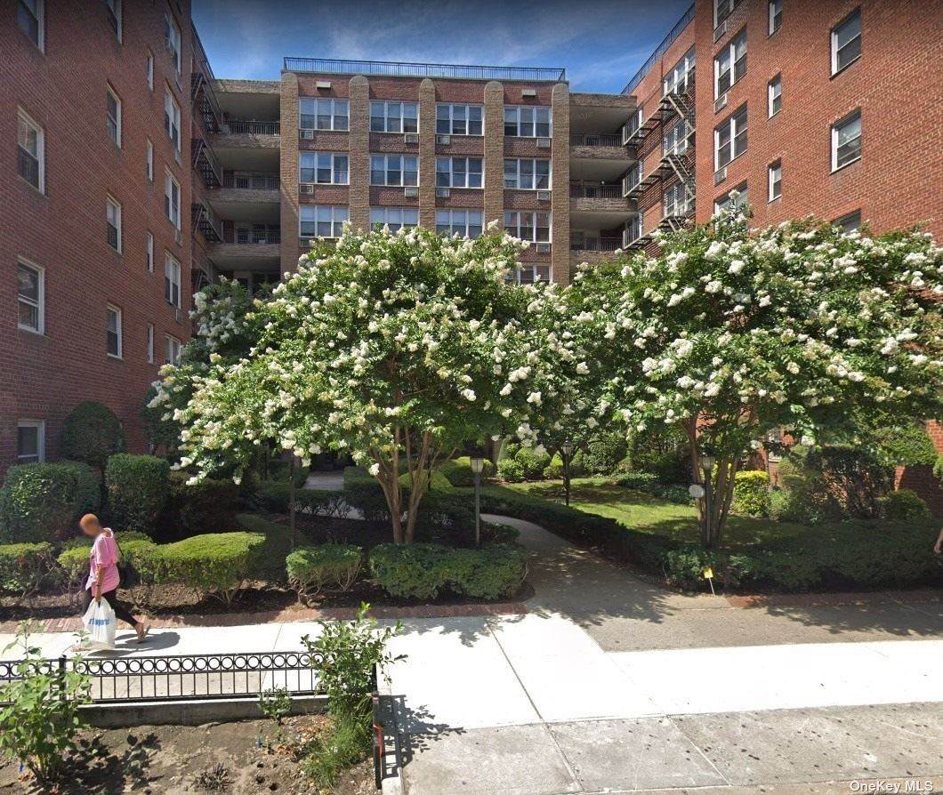 94-11 59 Avenue - Photo 1