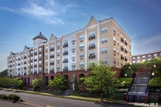 100 Glen Street - Photo 1