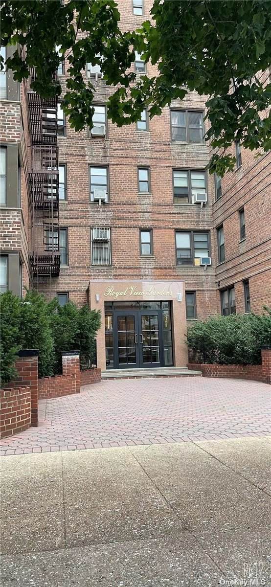 84-19 51 Avenue - Photo 1
