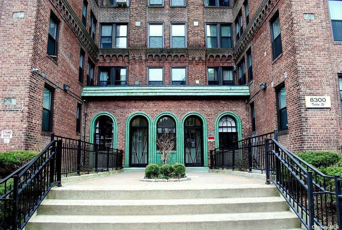 83-00 Talbot Street - Photo 1