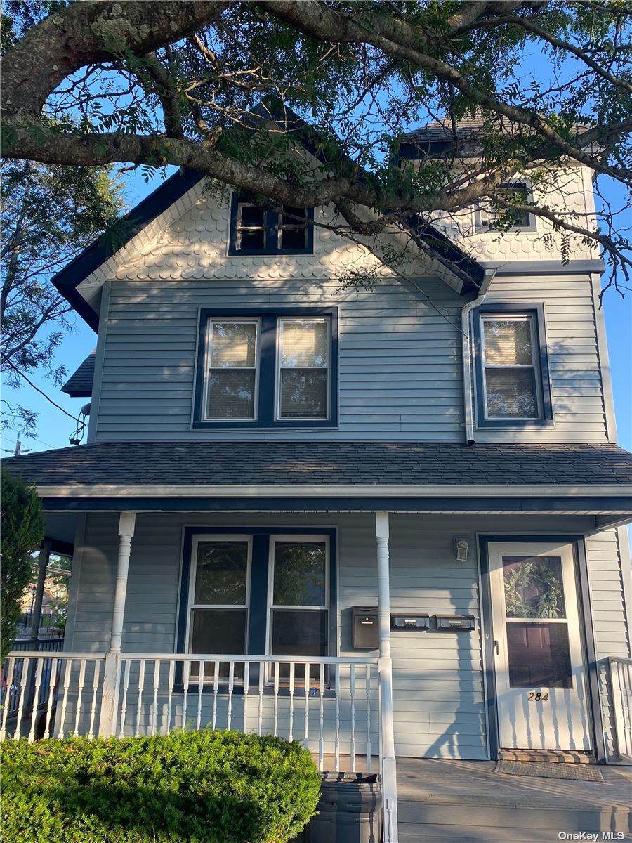 284 Rocklyn Avenue - Photo 1