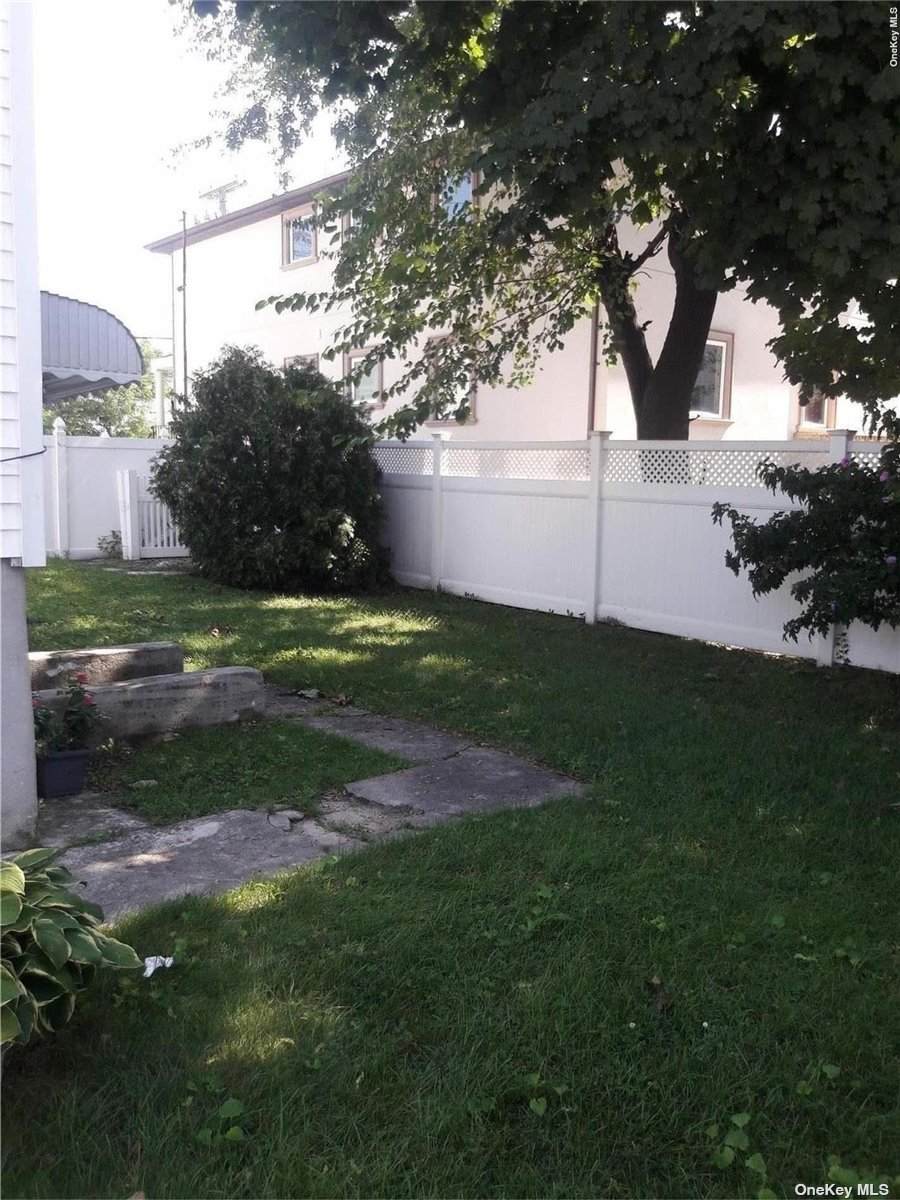 146-09 227 Street Street - Photo 1