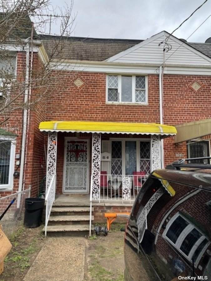155-40 Linden Boulevard - Photo 1