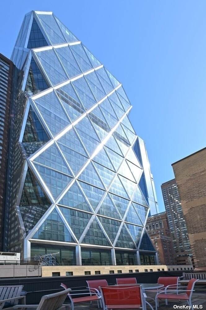 314 W West 56th - Photo 1